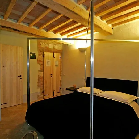La Del Vino Nobile Bed & Breakfast